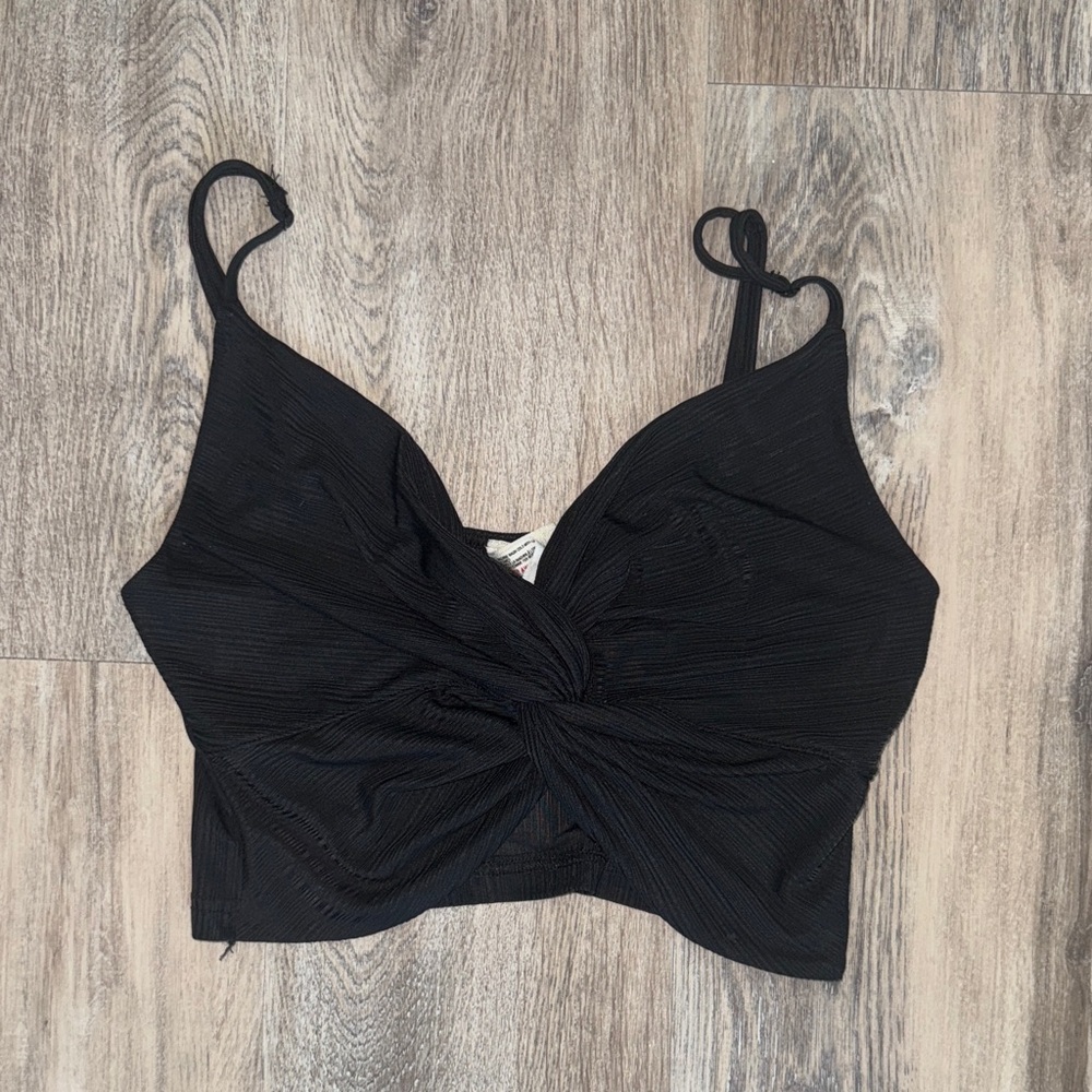 Black Twist Front Crop Top
